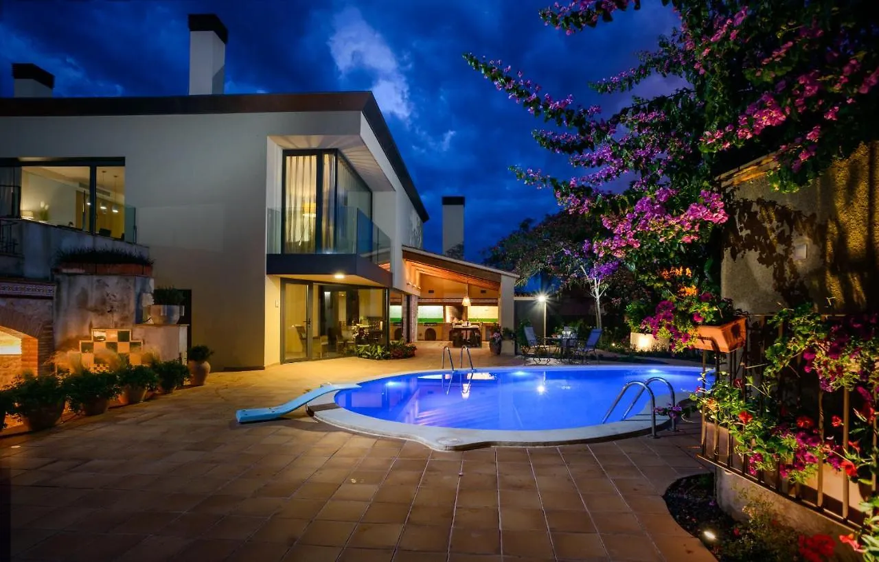 Casa Deluxe Alt Emporda Costa Brava - Private Swimming Pool Villa Vilabertran